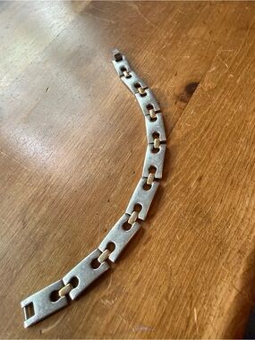 Sabona Two-Tone Link Bracelet in Silver and Gold. Magnetic Healing.